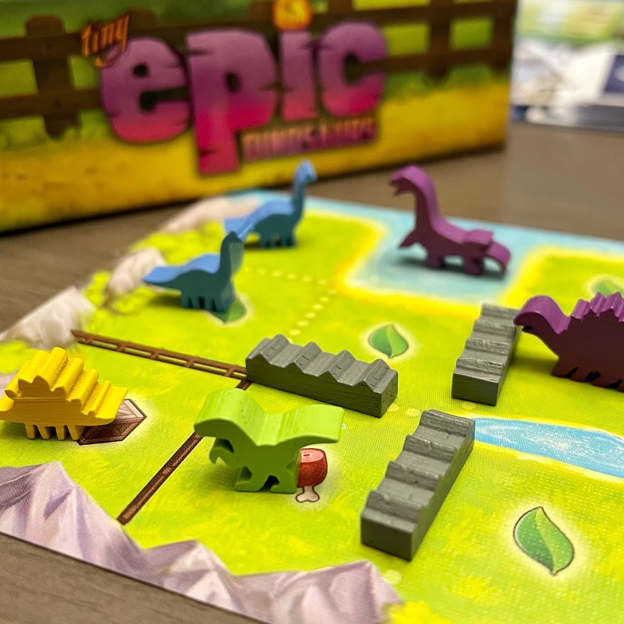 Dinosaur World Game Review — Meeple Mountain